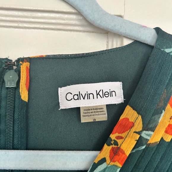 Calvin Klein V-Neck Dress / Sz M / Great Condition - Picture 3 of 7